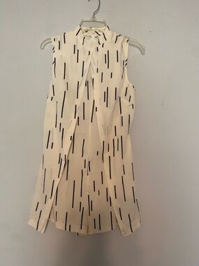 SHEIN Cream Sleeveless Romper with Black Dash Print